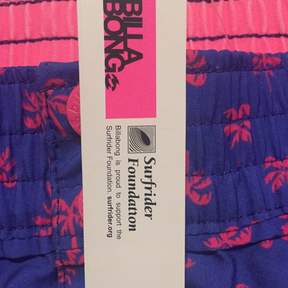 Billabong girls medium shorts - Picture 3 of 4